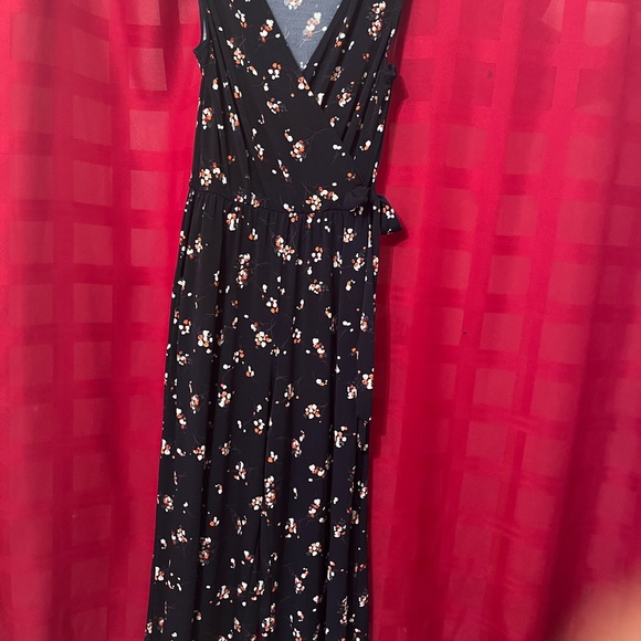 Kaleigh navy floral jumper, size large - Picture 3 of 6